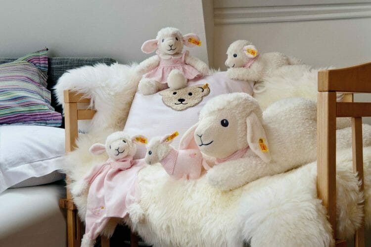 Sweet dreams lamb music box - Steiff