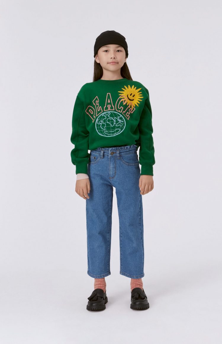 Green sweatshirt with Earth - MOLO