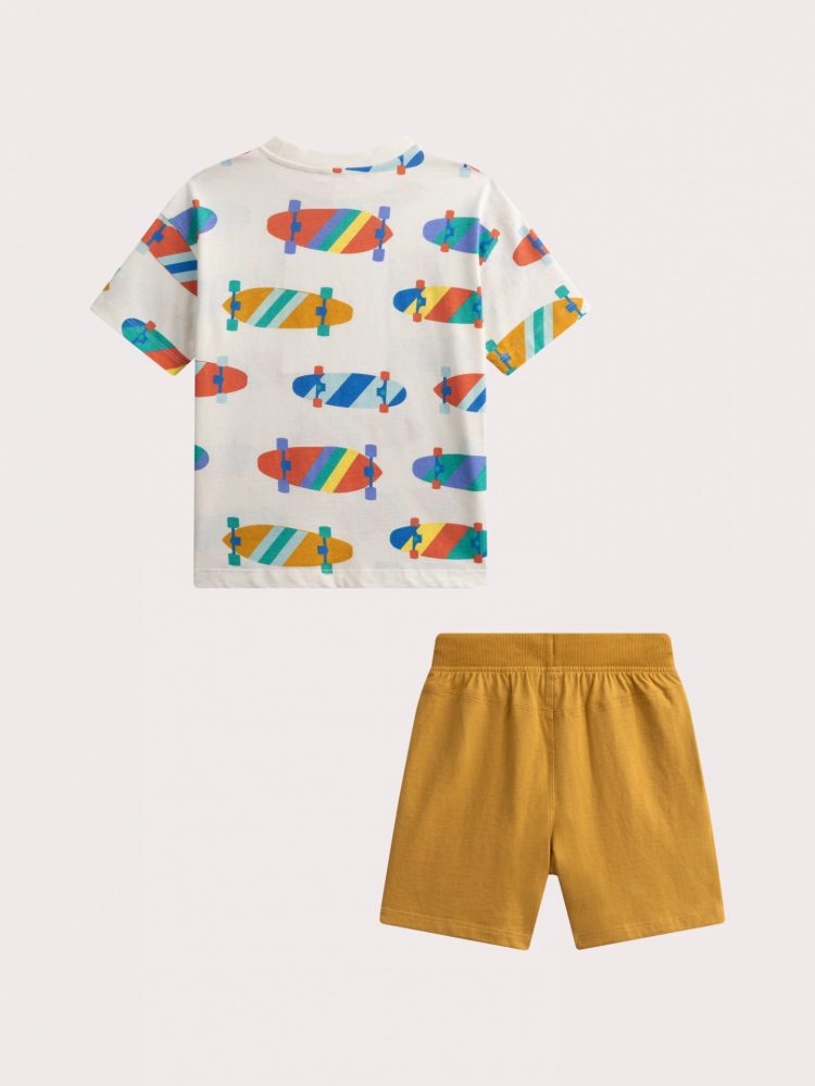 Skateboard print t-shirt & mustard shorts set - Du pareil Au Meme